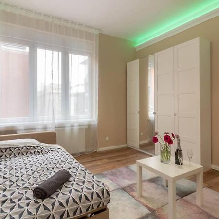 Nice And Cozy Apartment Next To The Parliament Budapest Exterior foto