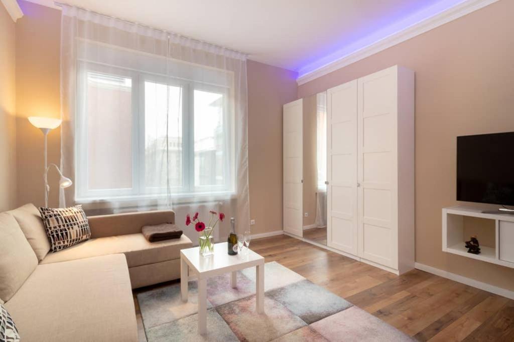 Nice And Cozy Apartment Next To The Parliament Budapest Exterior foto