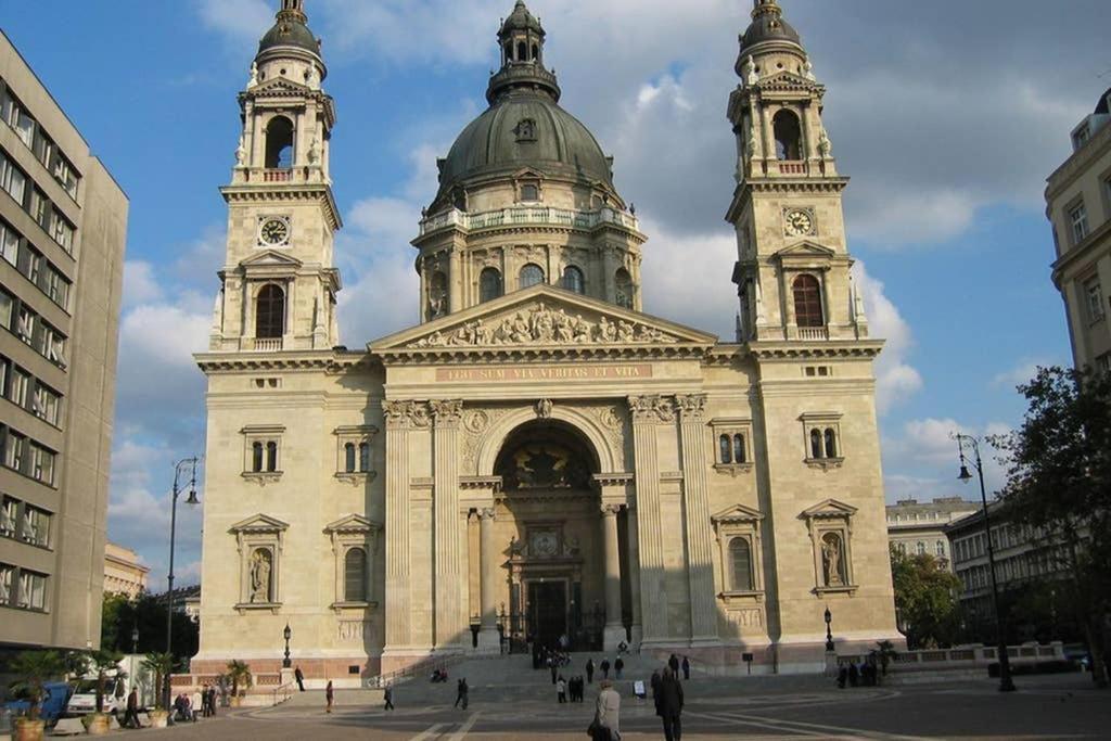 Nice And Cozy Apartment Next To The Parliament Budapest Exterior foto